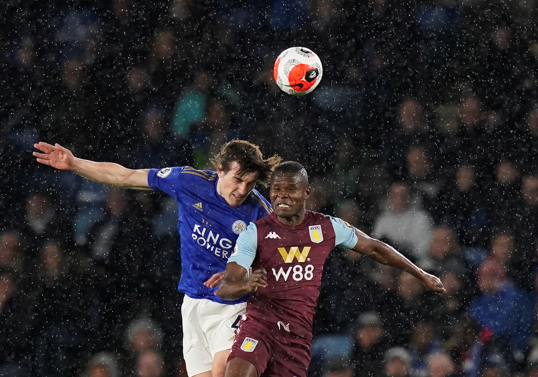 谢文能：我们需要给自己加一下强度，毕竟18强赛对阵的都是强队.